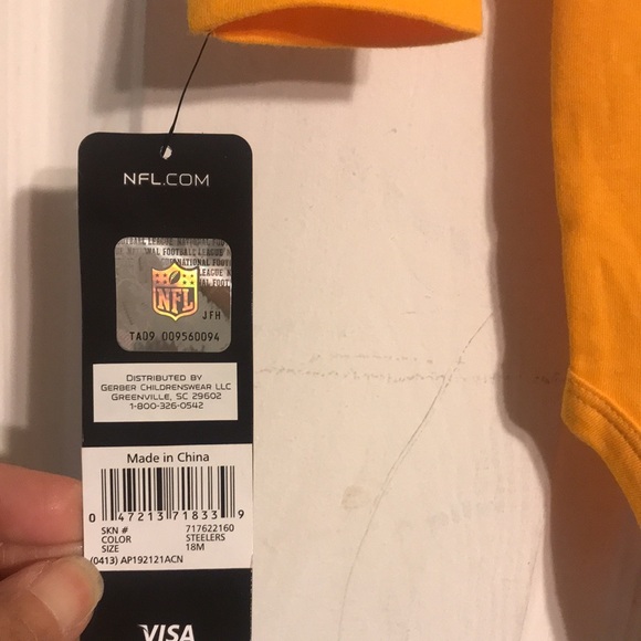 NWT NFL Steelers Onesie - Picture 3 of 6